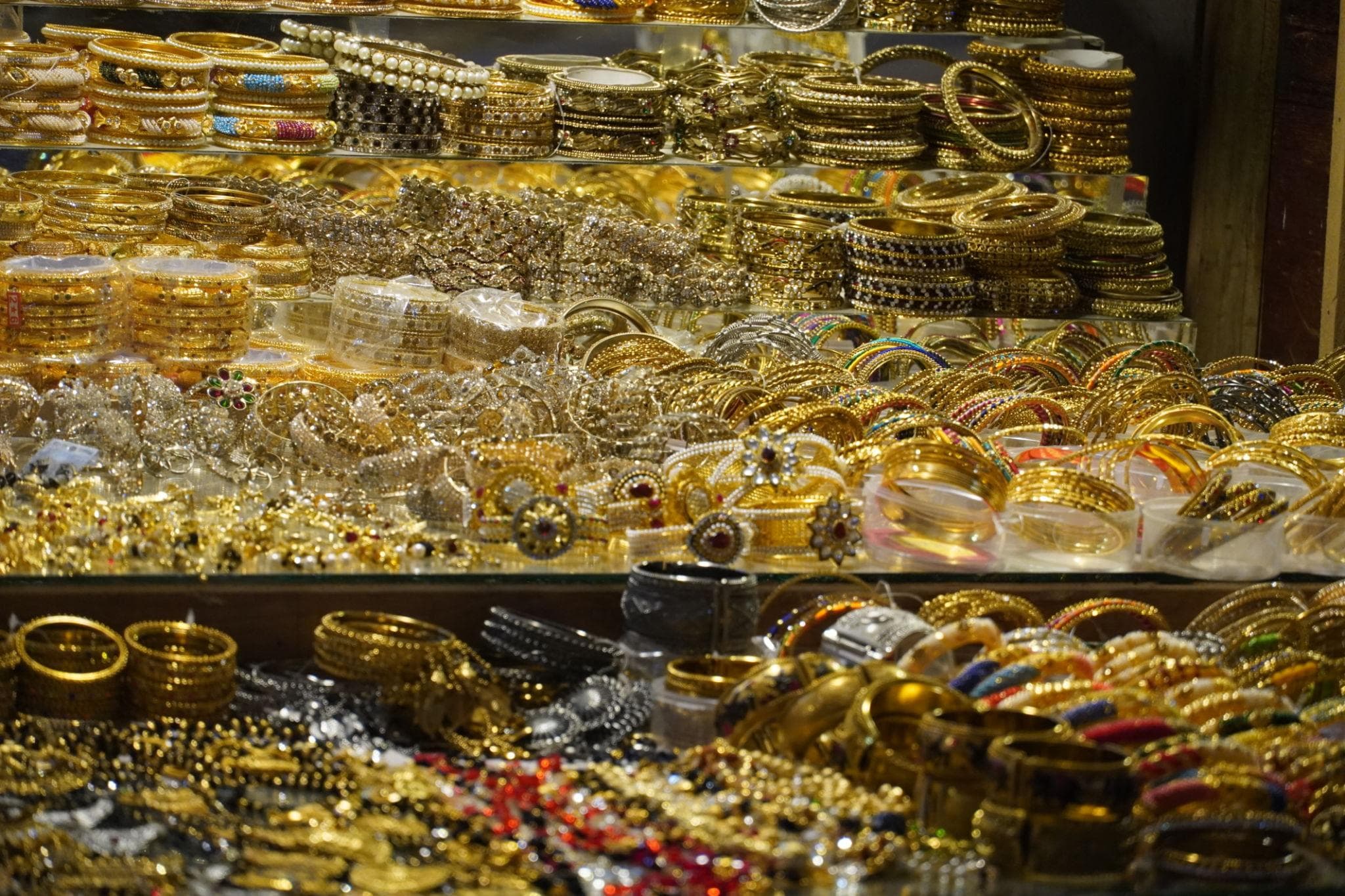 Gold Prices Nearly Doubled (2024–2026): Why Indian Buyers Are Now Hesitating Before Weddings & Festivals